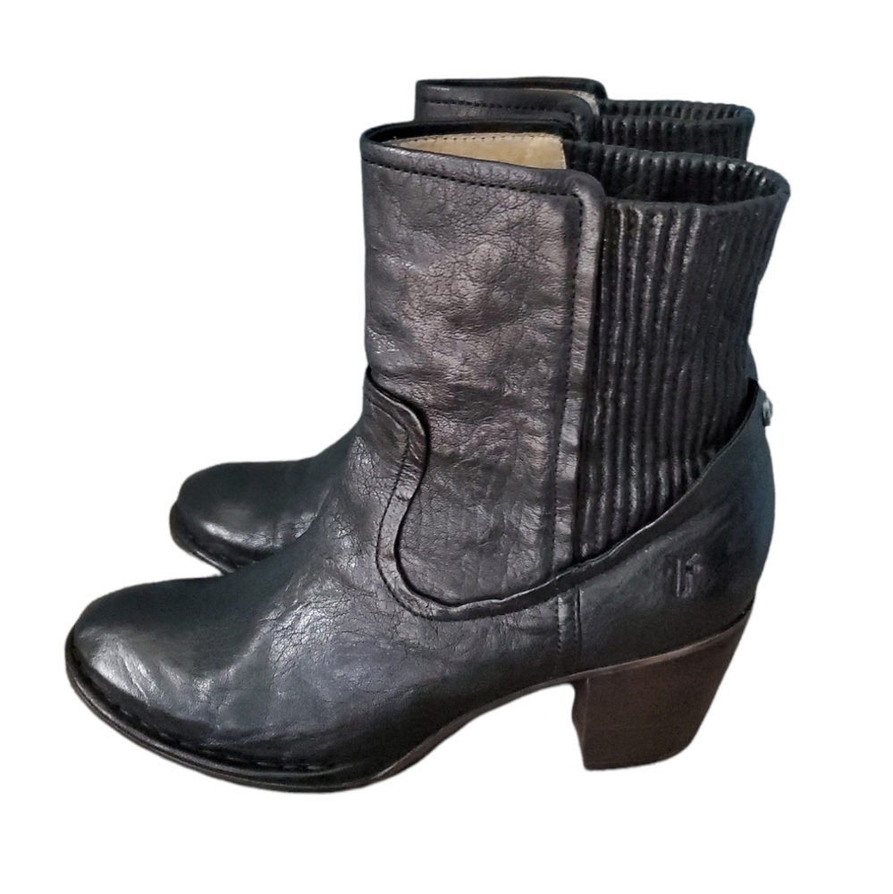 Frye • Lucina Scrunch Short Boot